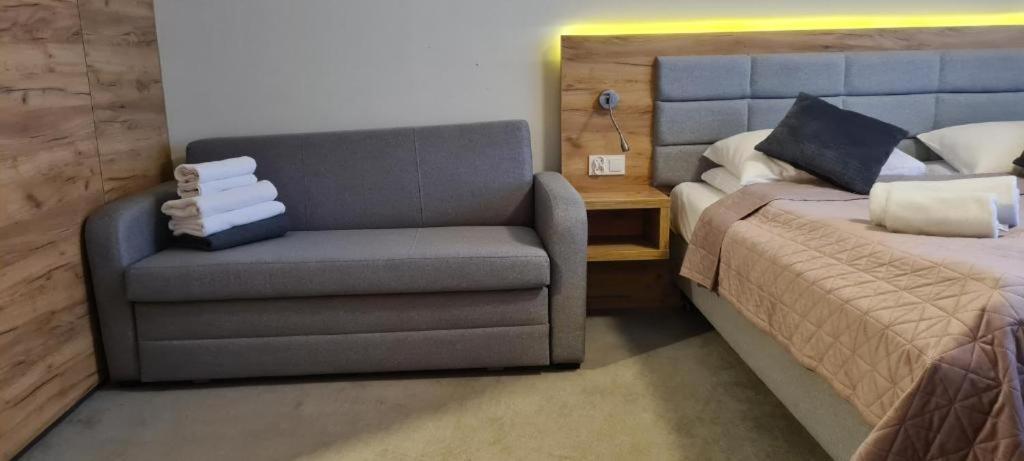 Aparthotel Apartamenty Czarna Gora 130 Сенна Экстерьер фото